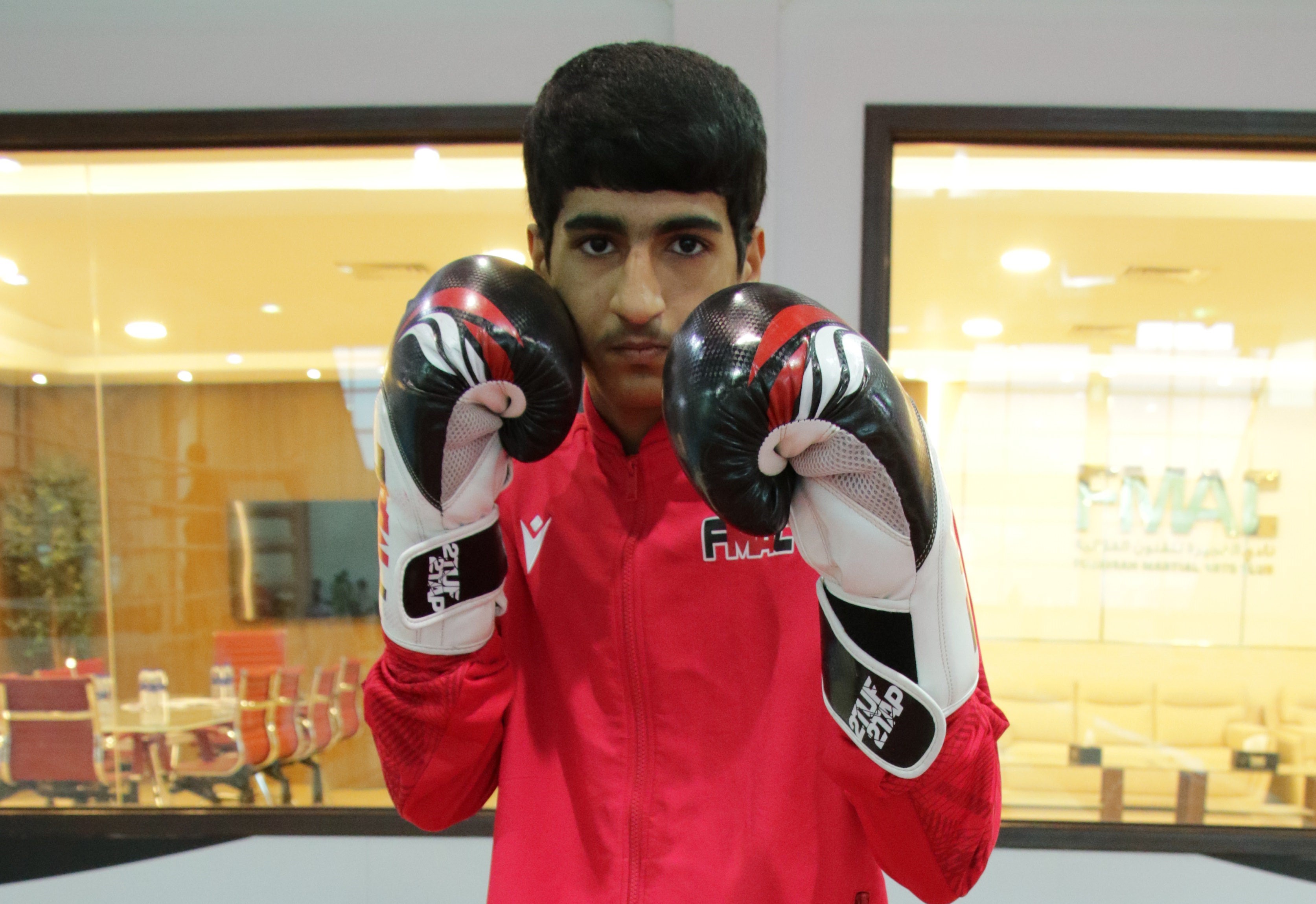 The boxing team participates in a joint meeting with state clubs