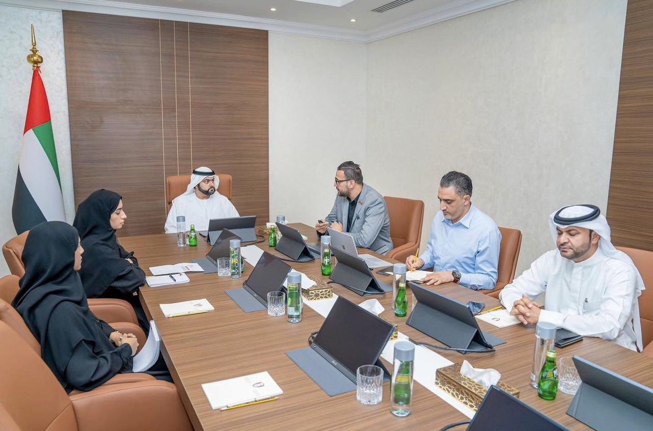 Mohammed Al Sharqi meets with the Fujairah Martial Arts Club and learns about the plan and objectives of the "Future Generations" program