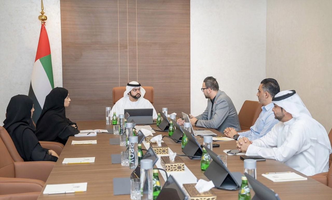 Mohammed Al Sharqi meets with the Fujairah Martial Arts Club and learns about the plan and objectives of the "Future Generations" program